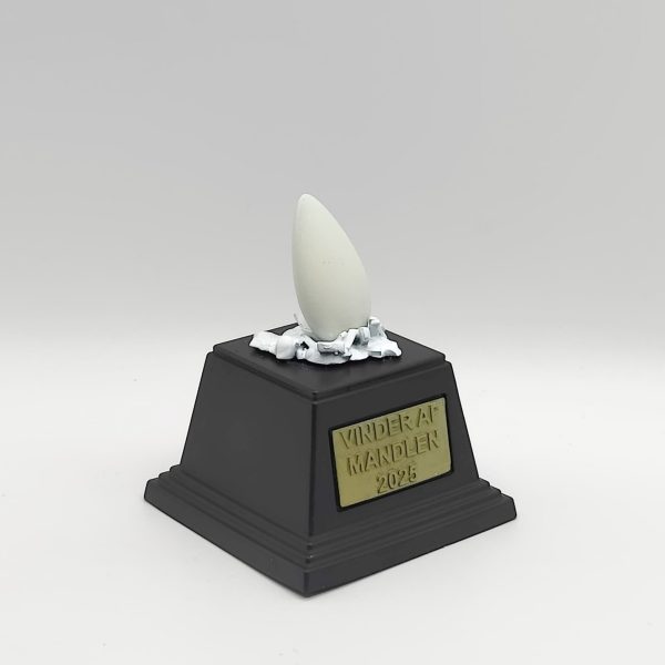Mandelgave pokal