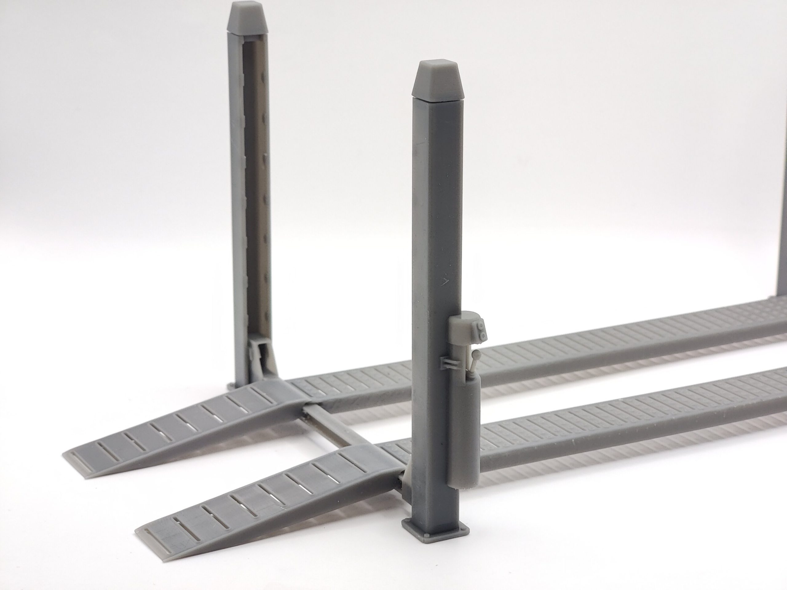 4-søjlet lift skala 1/24-25