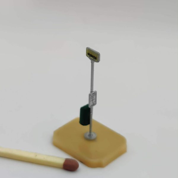 Busstop skilt skala 1/87 H0 til modeltog, modeljernbaner og diorama.